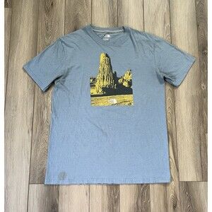 The North Face Hyperreal Short Sleeve Tee Mens Medium Classic Fit Light Blue